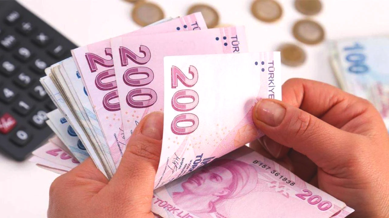 Memurun Emekli İkramiyesinde 1 Gün Kuralı! Eksik Kalan Yıl Ödenmiyor