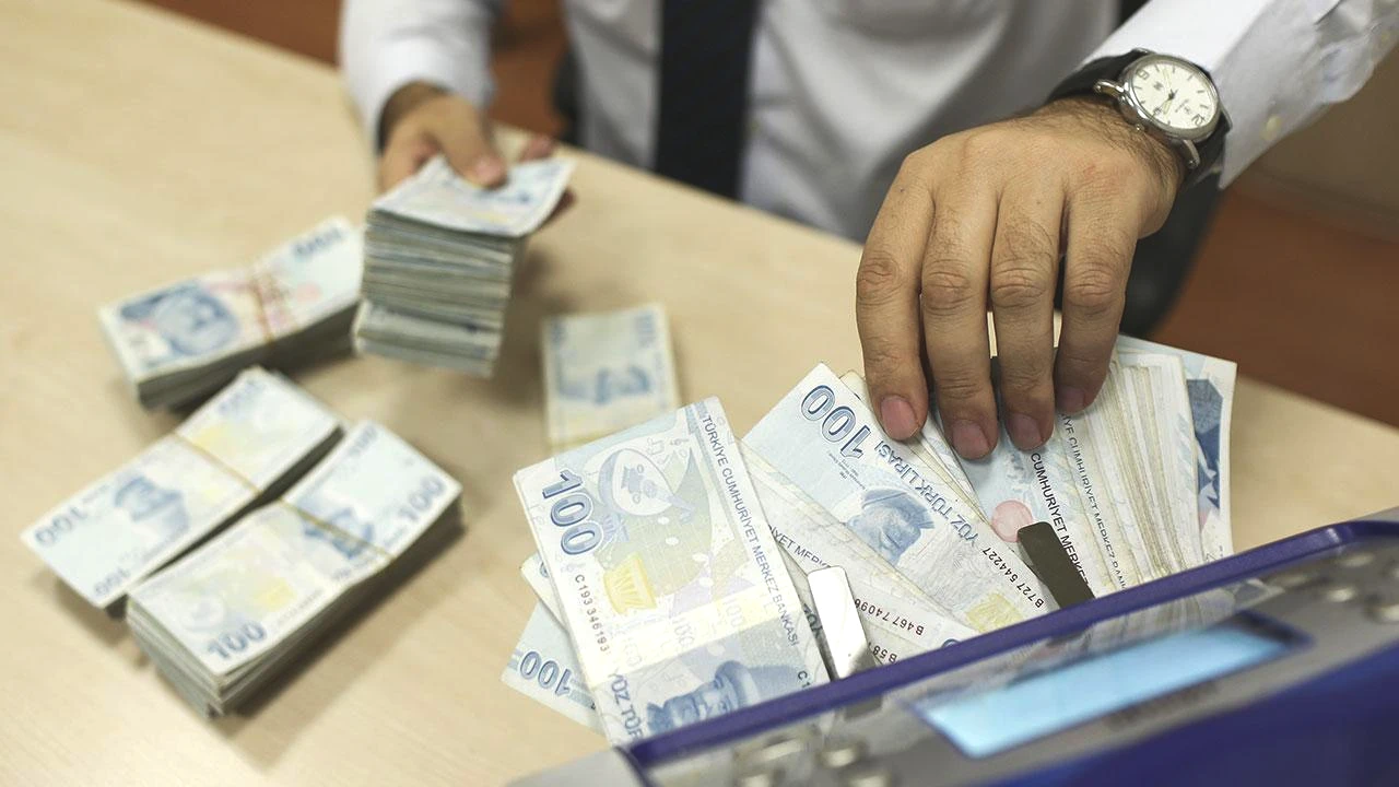 Evde Bakım Maaşı Hesaplara Yattı! 492 Bin Kişiye 15 Bin 755 TL Ödendi
